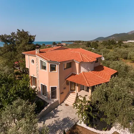 Willa Fokas Luxury Prínos